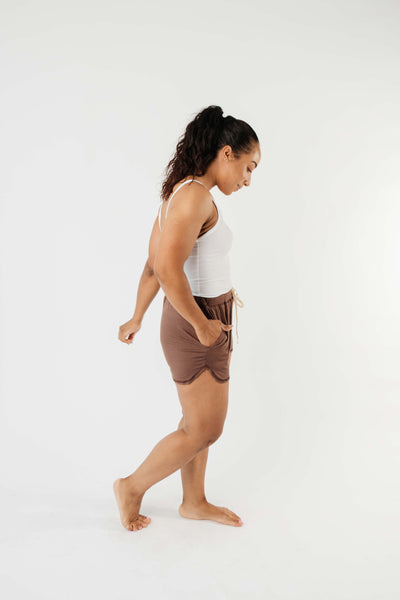 24/7 Shorts In Mocha