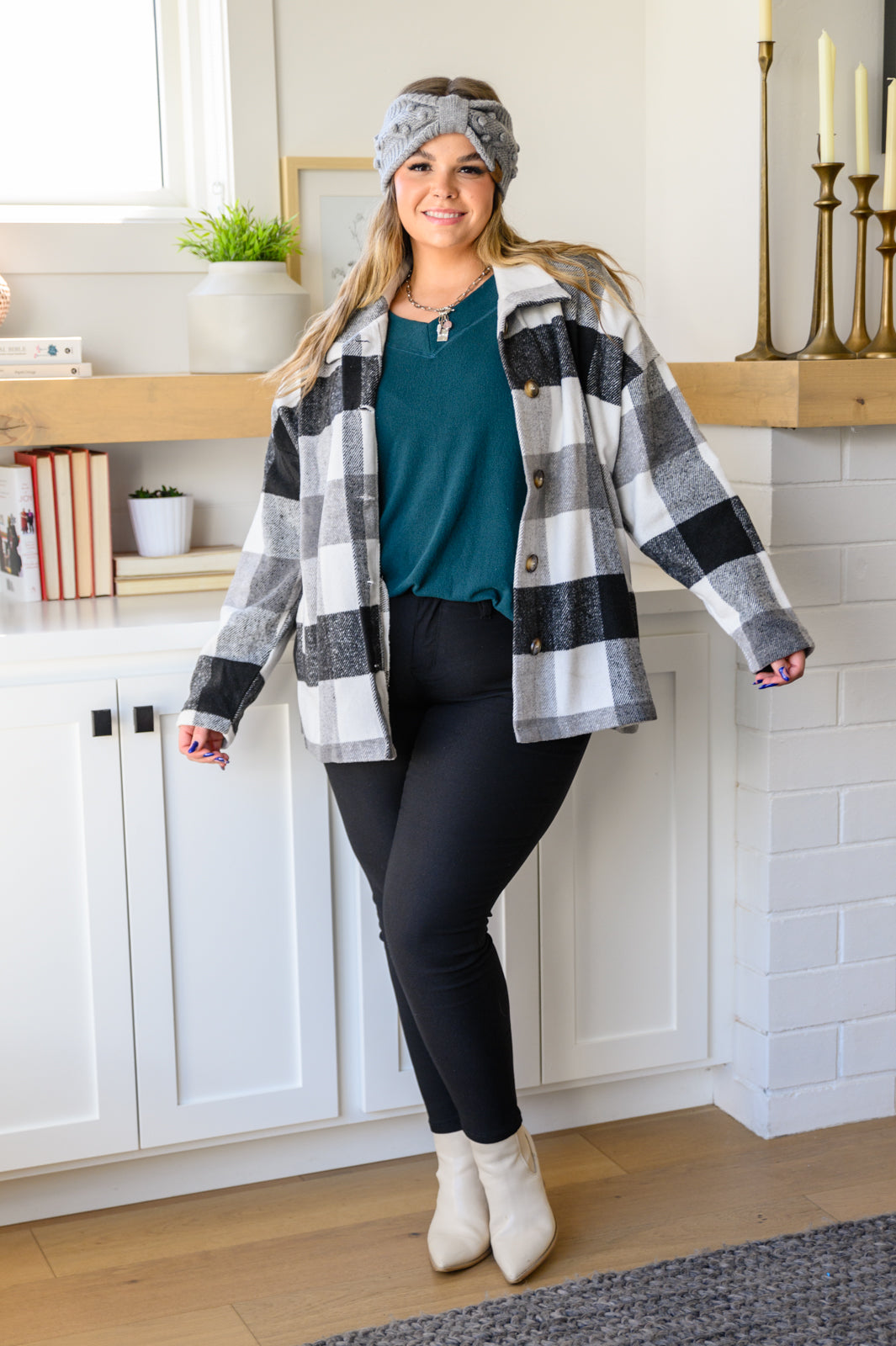 Gimme Comfort V Neck Knit Top In Hunter Green