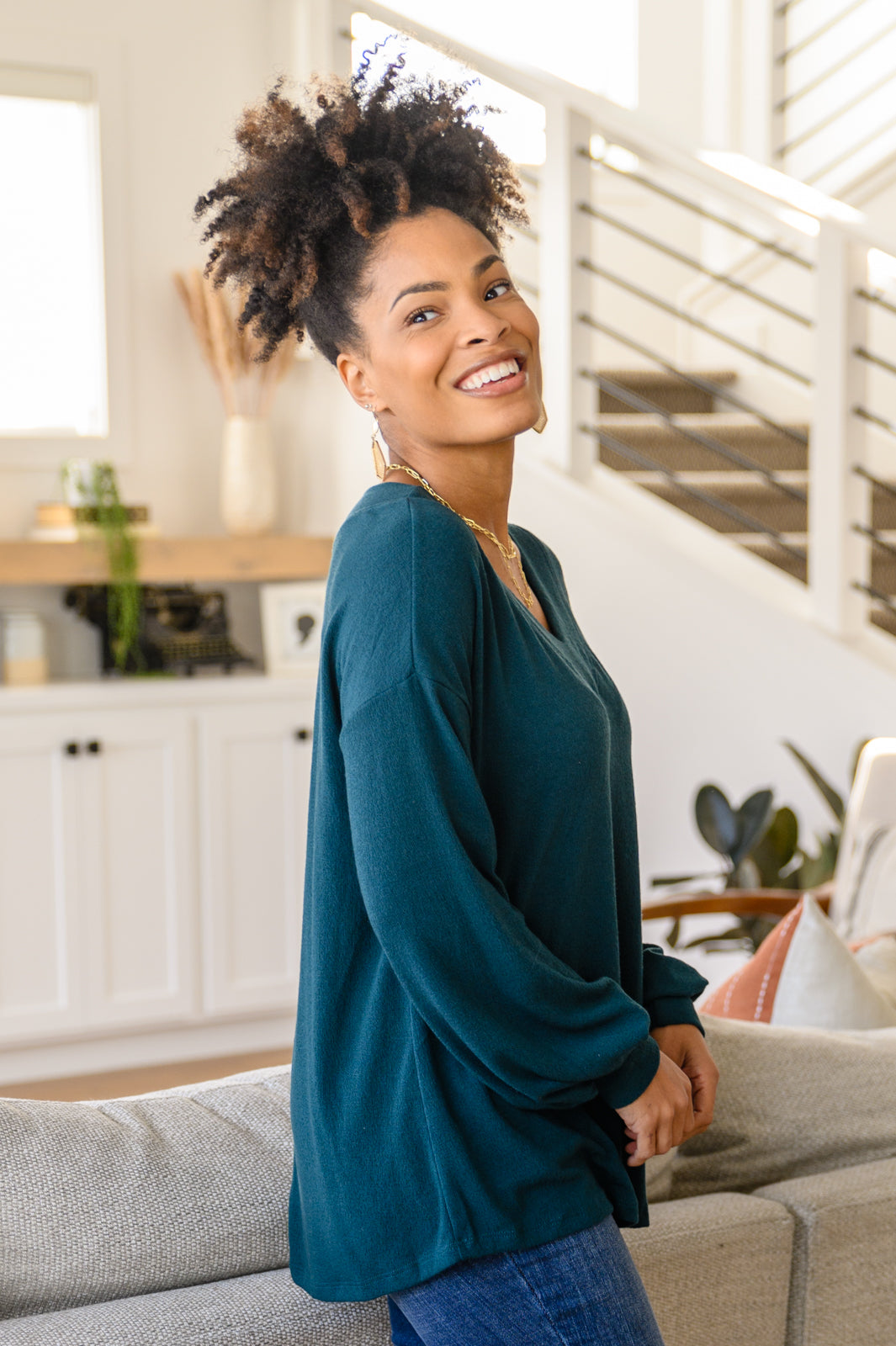 Gimme Comfort V Neck Knit Top In Hunter Green