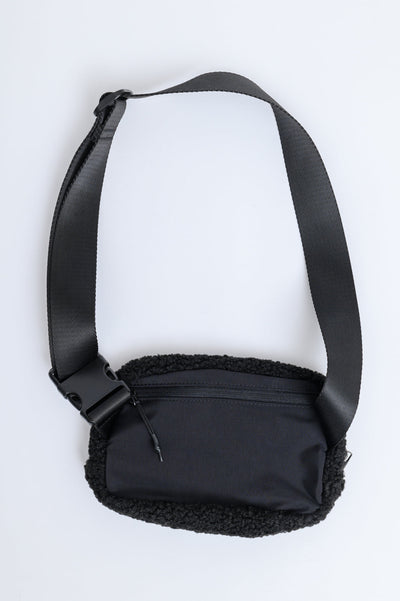 Keeping Up Sherpa Side Bag in Black