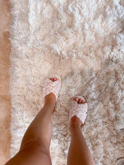 Leopard Criss Cross Fuzzy Slippers in Pink