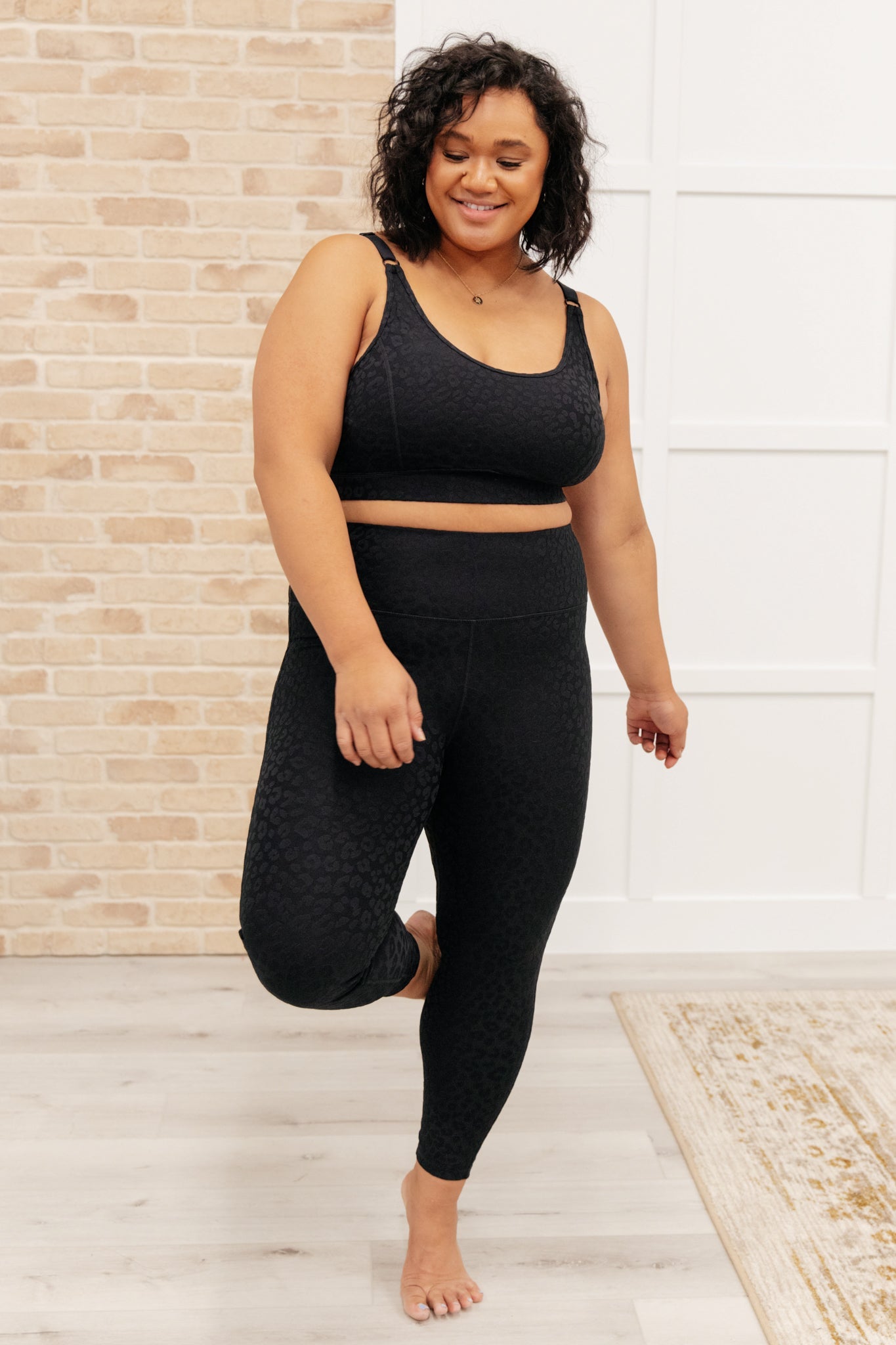 Lux & Plush Sports Bra in Onyx