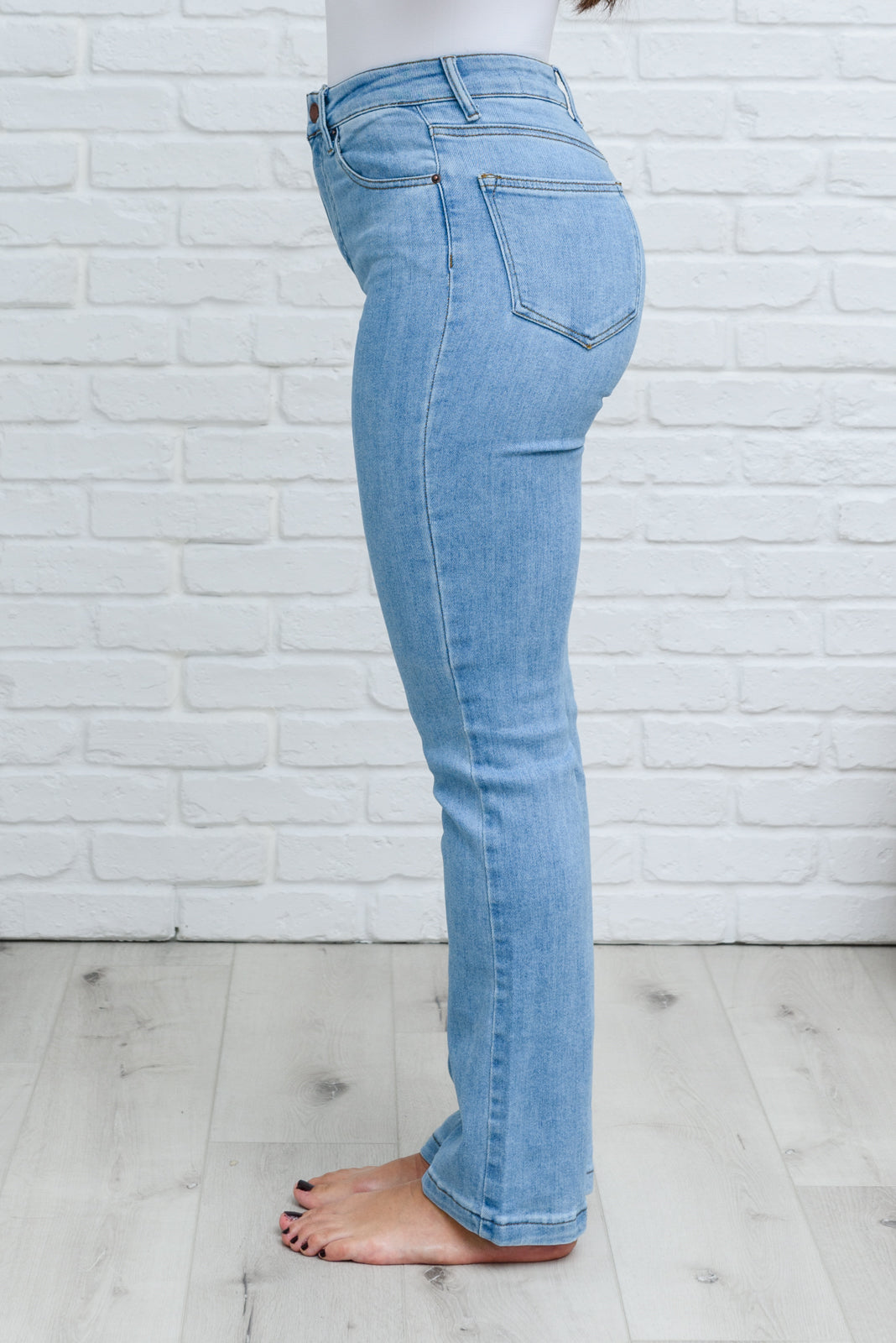 Rylee 90s High Rise Straight Leg Jeans