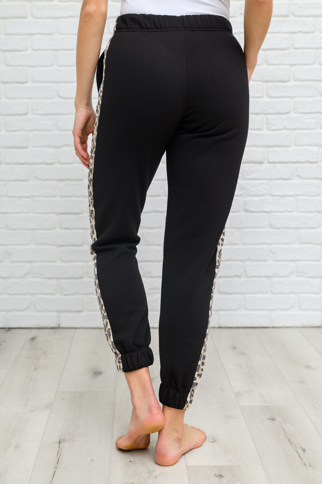 Side Panel Animal Print Sweatpants In Black